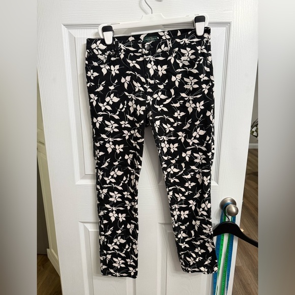 Lauren Ralph Lauren Pants - Lauren Ralph Lauren Black & White Floral Print Jeans Pants LRL Size 10 Preppy